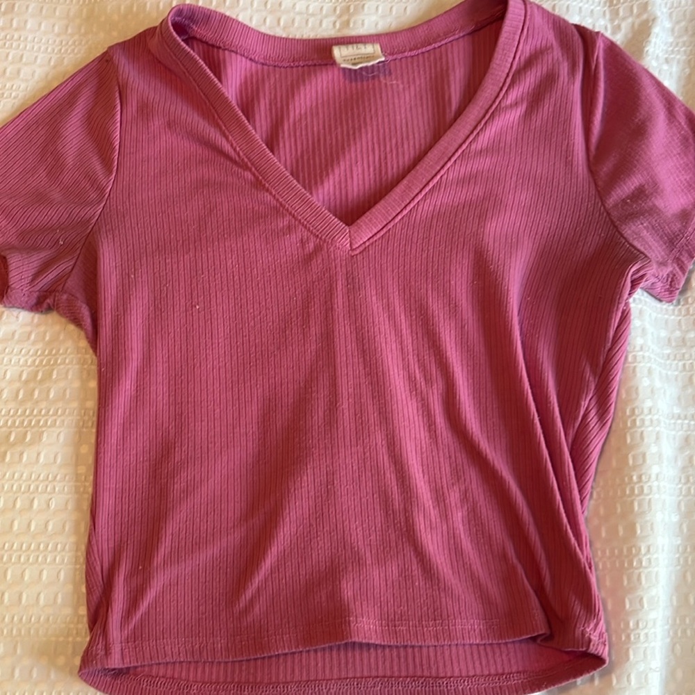 TILLY’S V-Neck T-Shirt